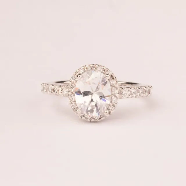 ULTIMA EDIZIONE zircon blanc 9x7 mm bague pavé
