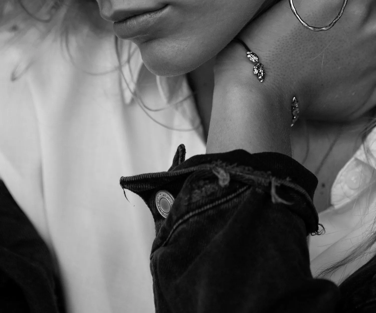 Elise Tsikis Ikaros jonc bracelet or jaune ajustable