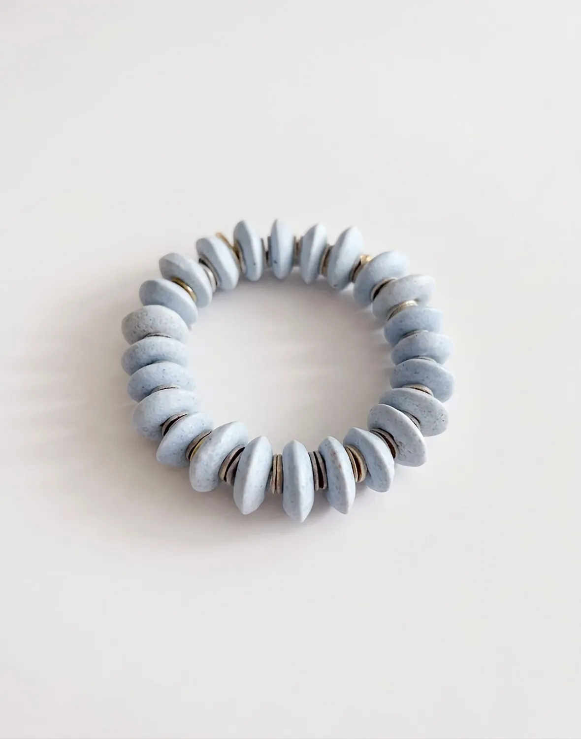 Elise Tsikis Trikala bracelet perles bleu poudré 8 cm