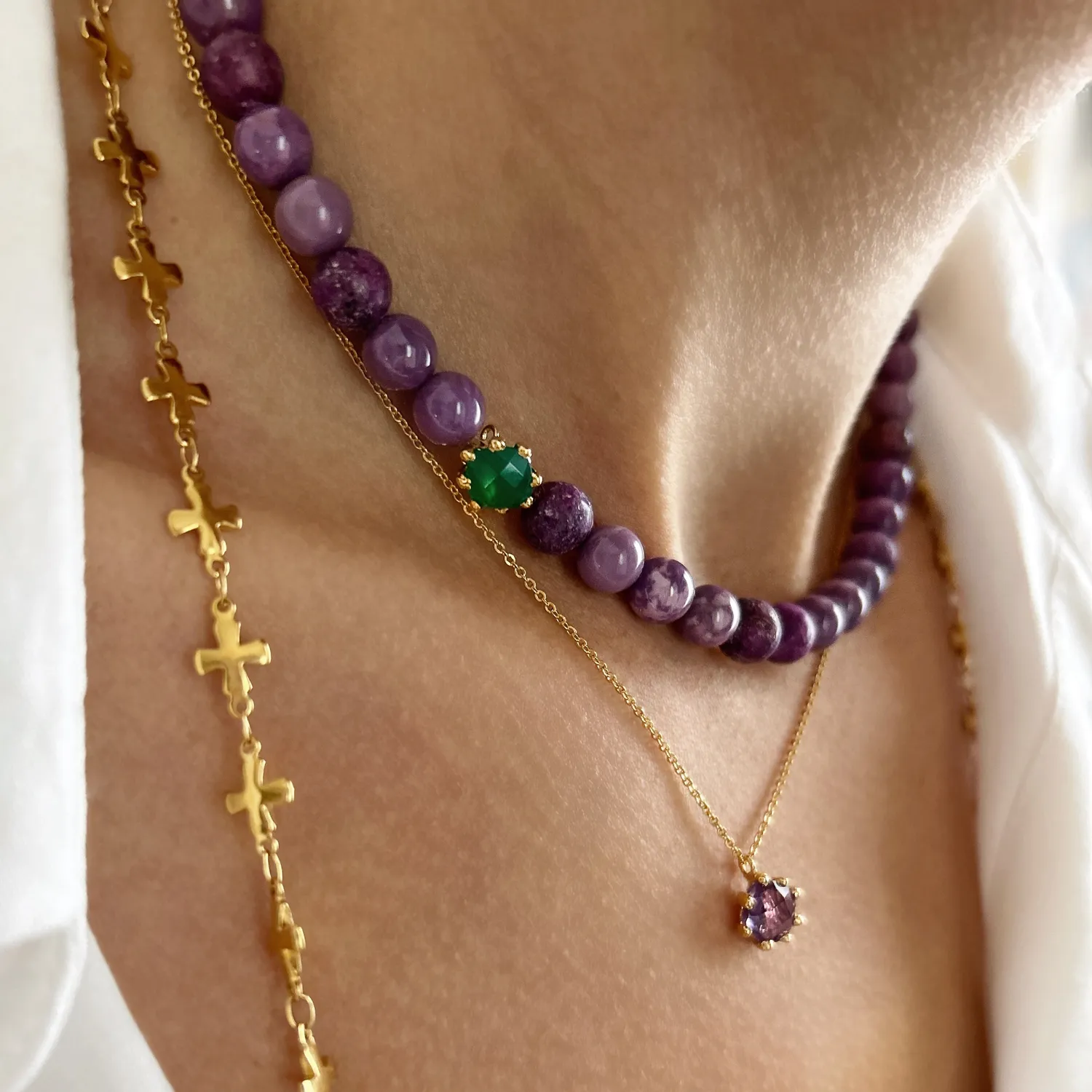 Elise Tsikis Ismailaga collier vert améthyste archive