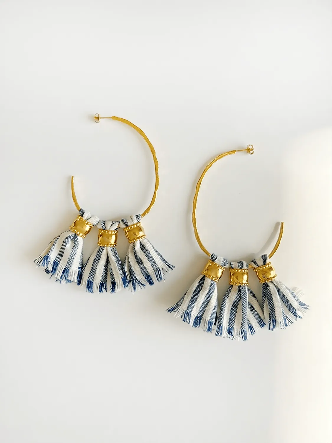 Elise Tsikis Centaurée boucles créoles jaune tissu