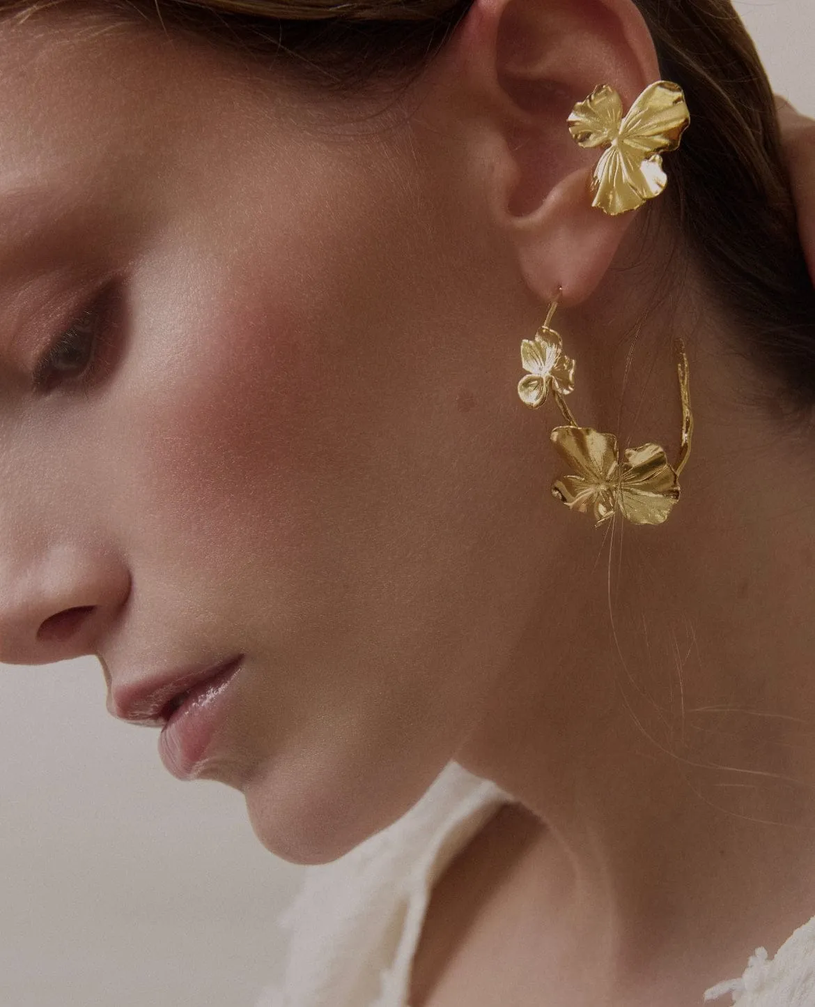 Elise Tsikis Eresos earcuff fleur doré sans perçage