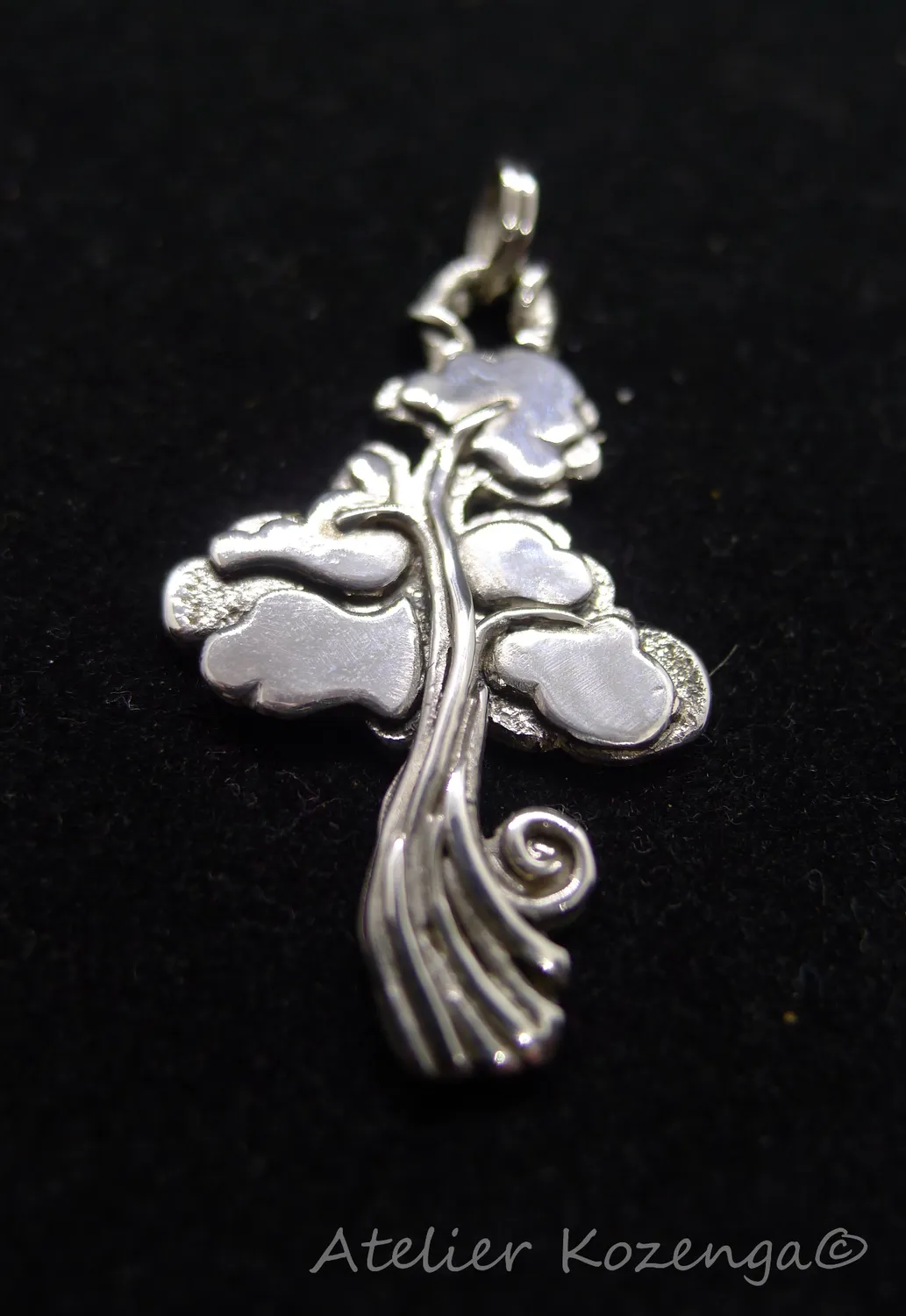 L'Atelier Kozenga Arbre pendentif argent motif arbre