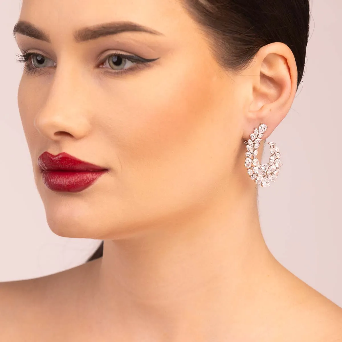 Ultima Edizione Feuille boucles d’oreilles zircons blancs