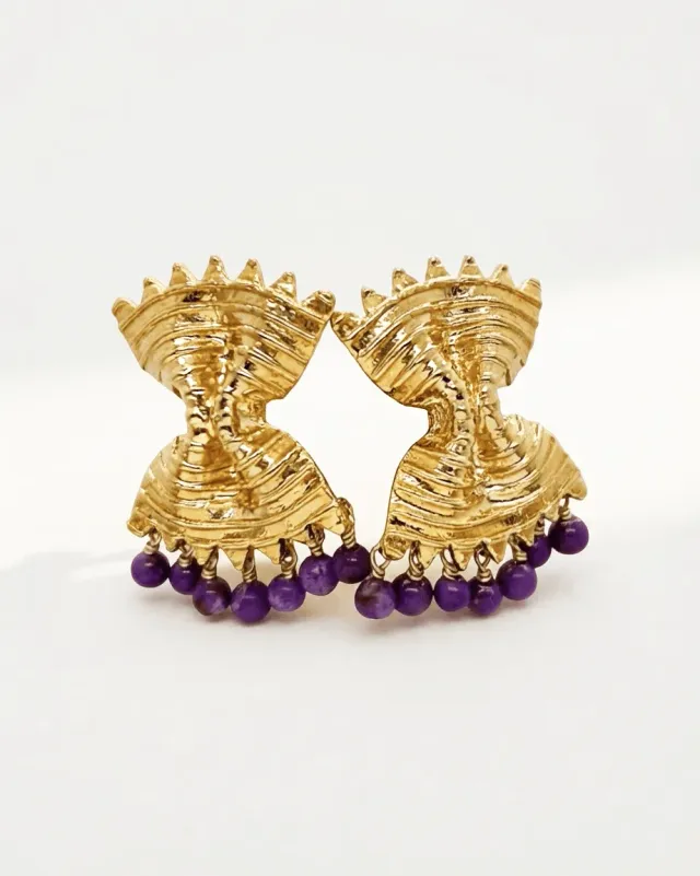 Elise Tsikis Cerlone boucles violettes farfalle