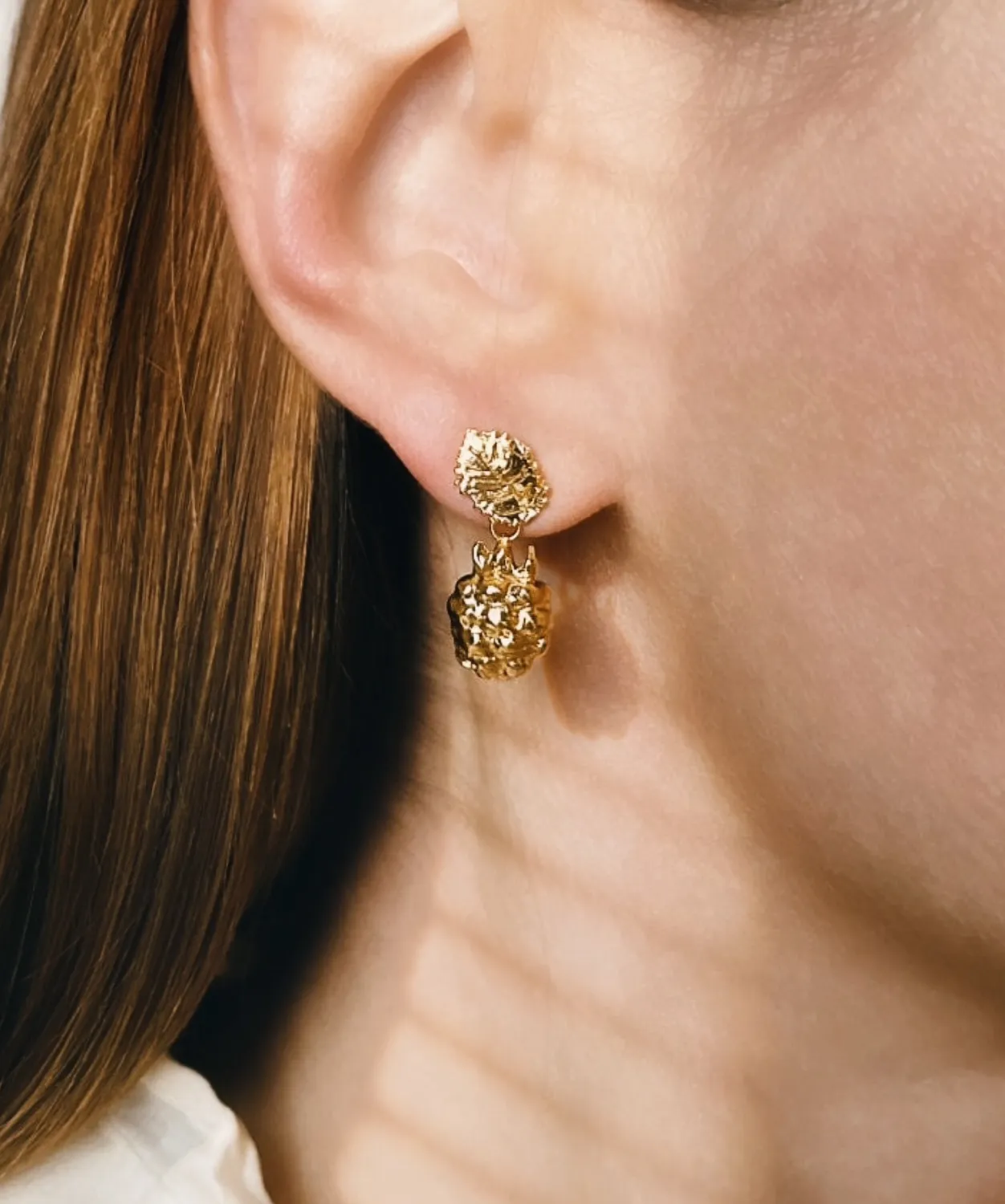 Elise Tsikis Muria boucles d'oreilles baies 2,5 cm doré