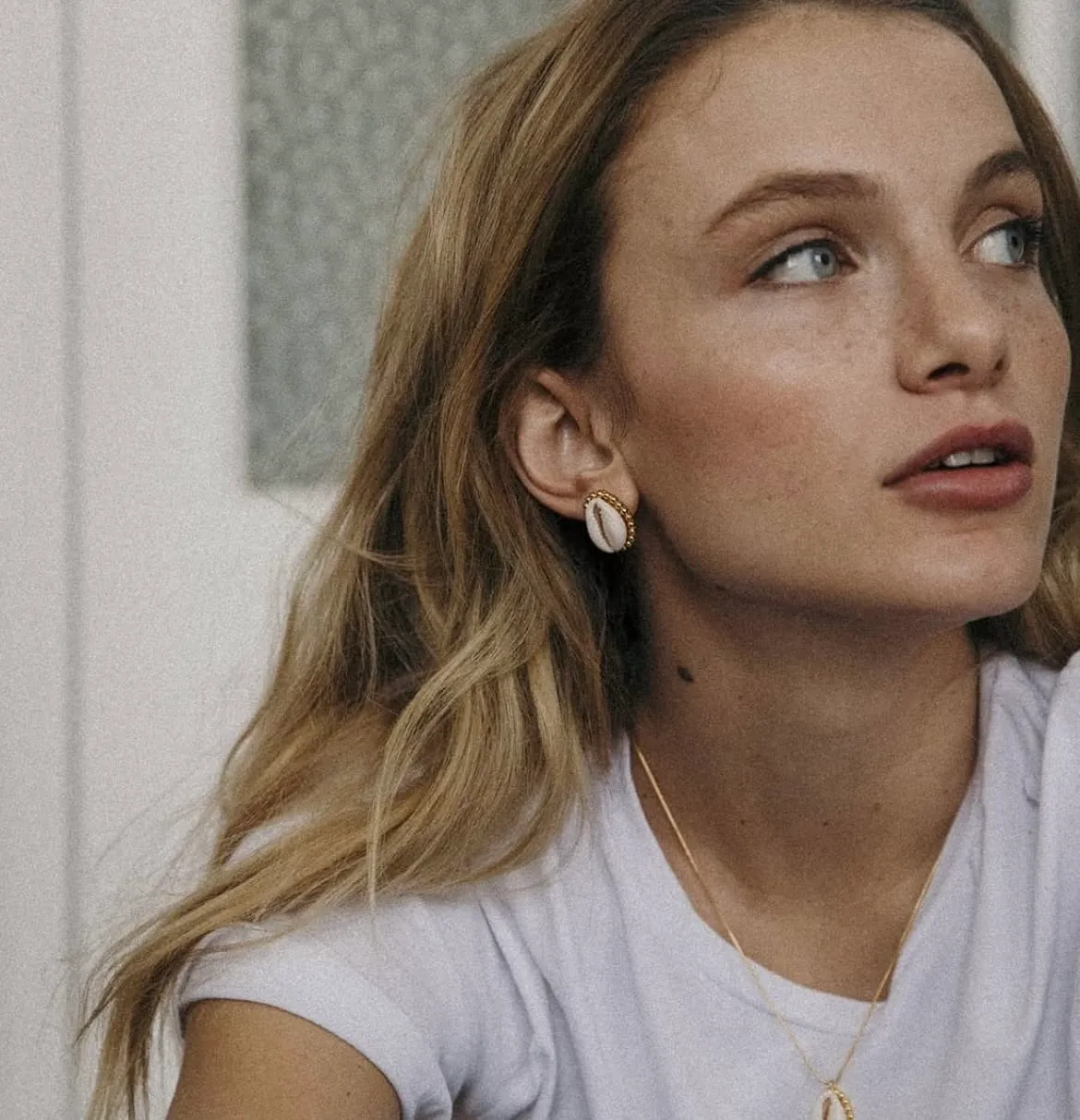 Elise Tsikis Santorini boucles cauri doré archive