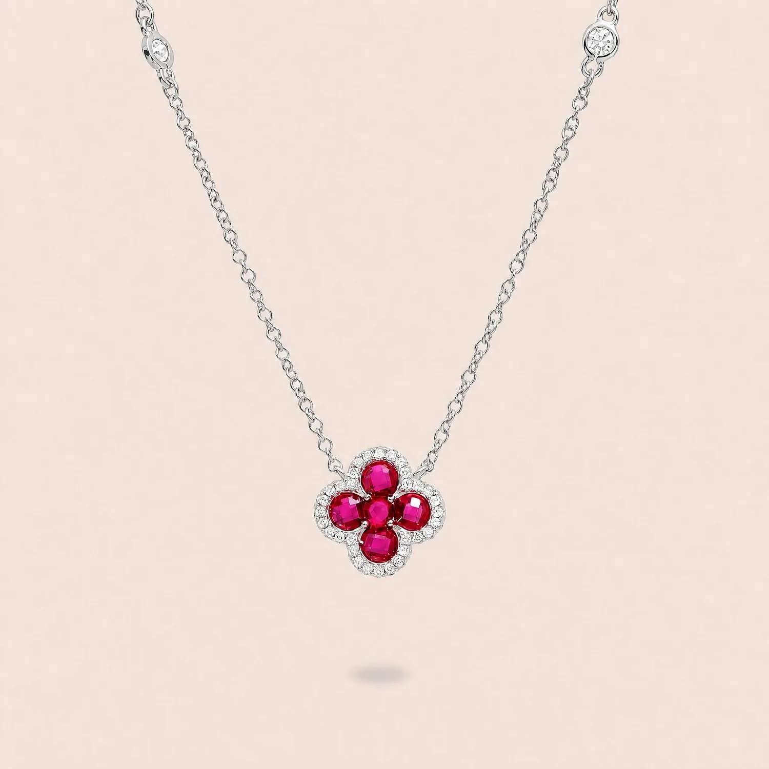 Ultima Edizione Fleur Simple collier pendentif uni