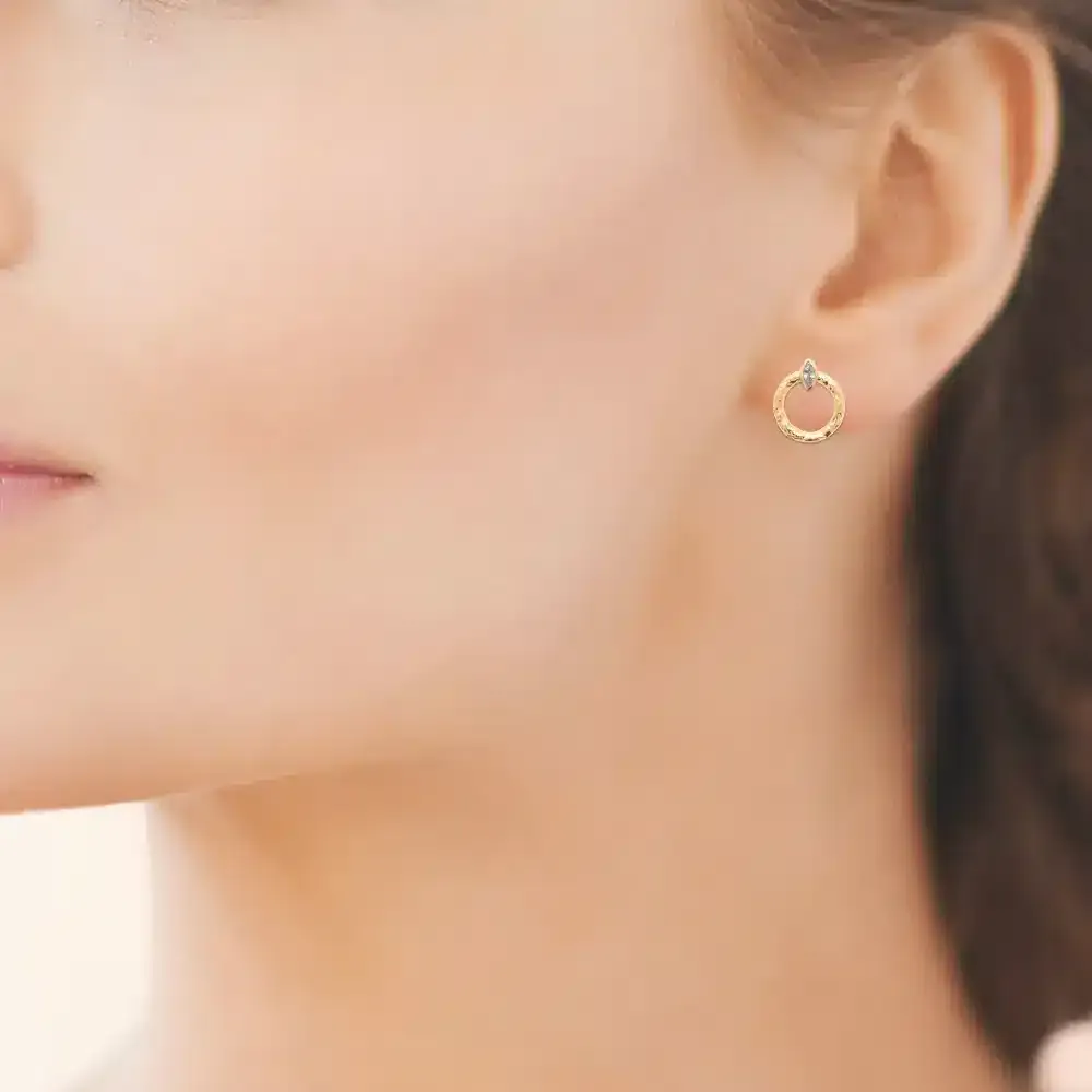 Oriana France clous oreilles plaqué or losange diamant
