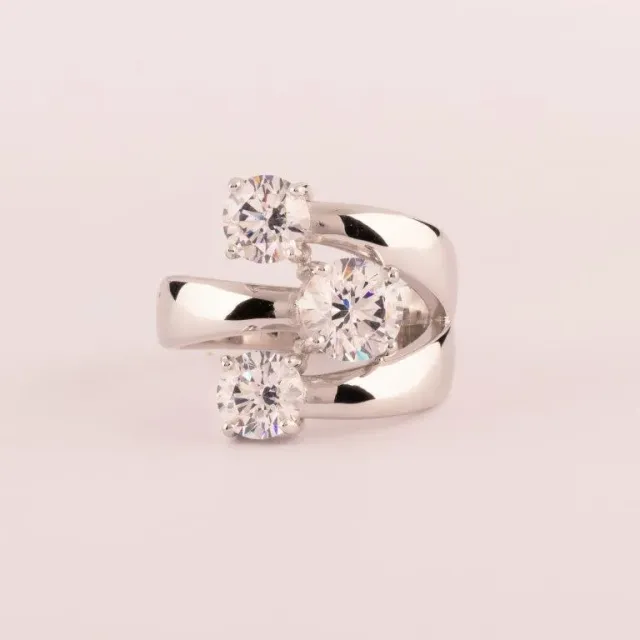 Ultima Edizione Trilogy bague trois pierres éclat