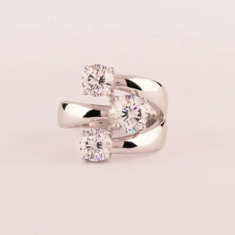 Ultima Edizione Trilogy bague trois pierres éclat