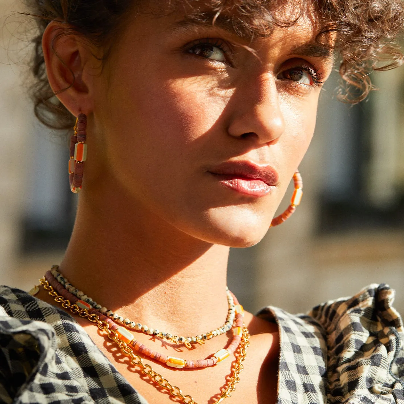 Elise Tsikis Terracina boucles d’oreilles créoles dorées 5 cm