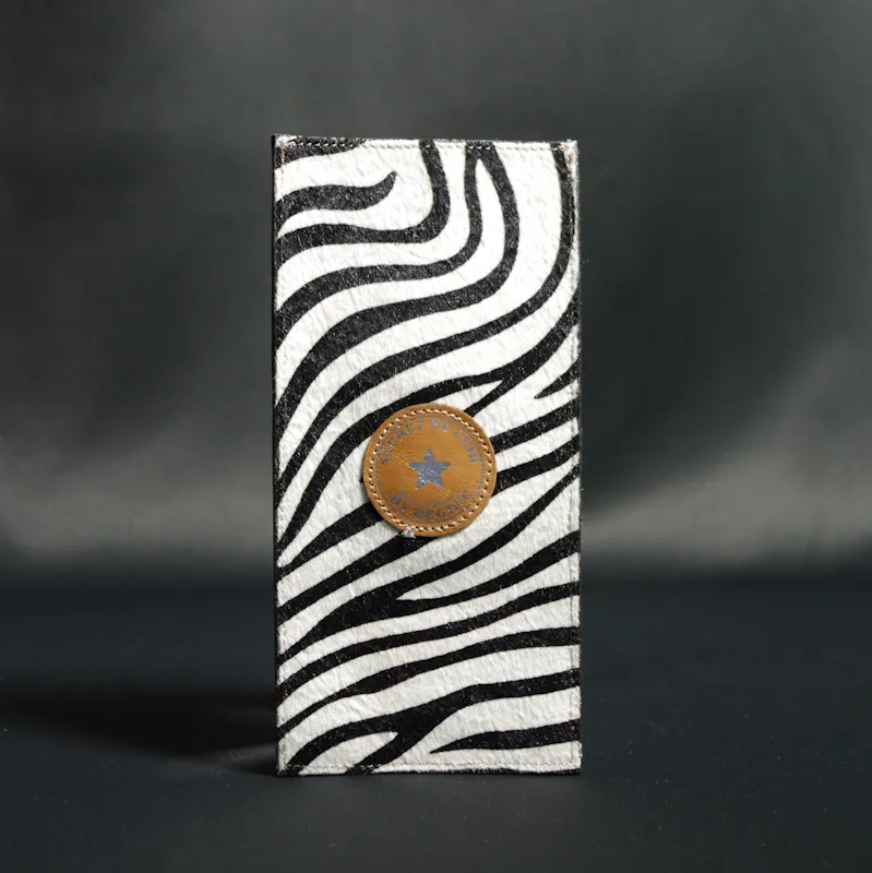 Secret de Cuir Etui étrier zèbre cuir vache argenté