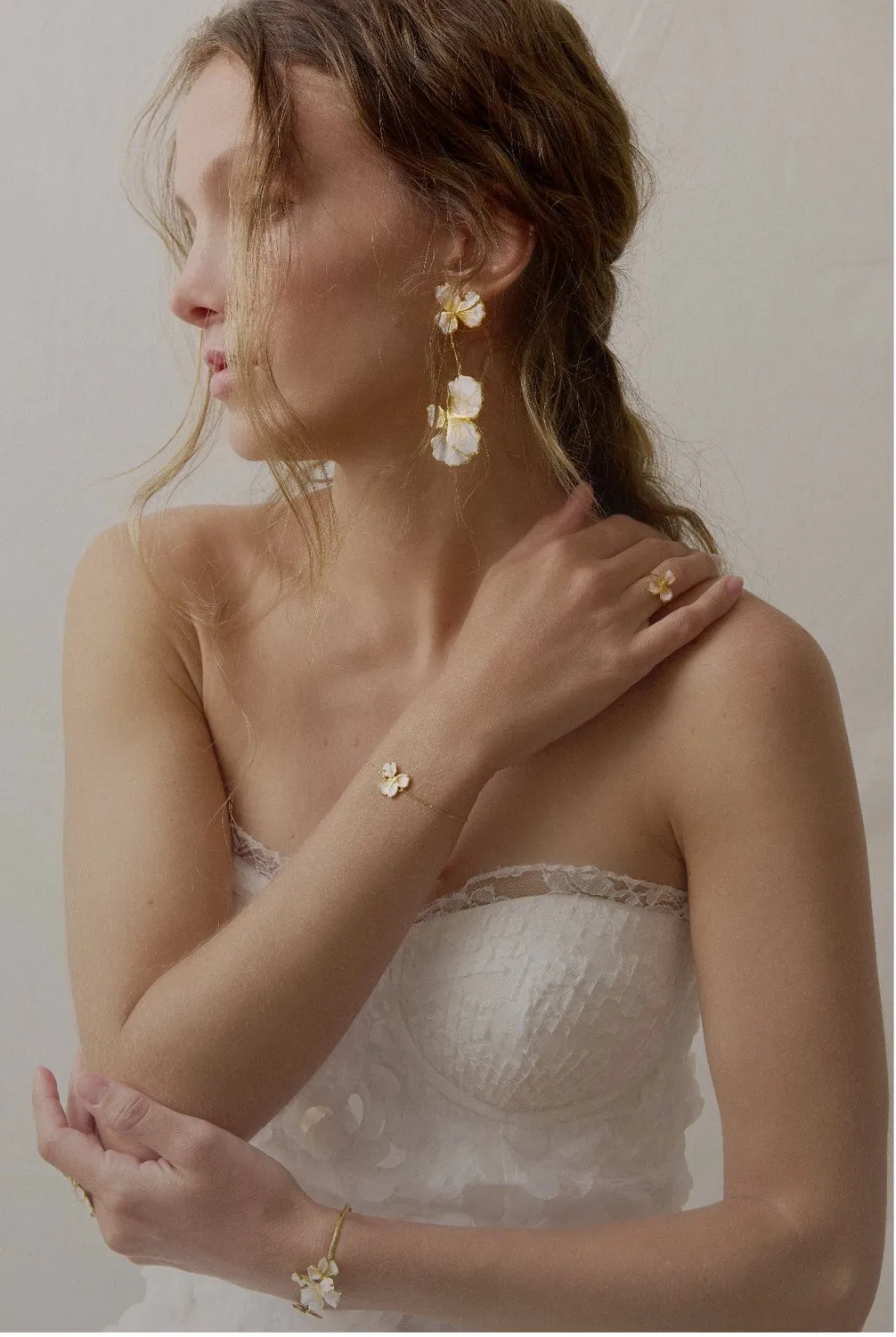 Elise Tsikis Dirae bracelet fleur émaillée