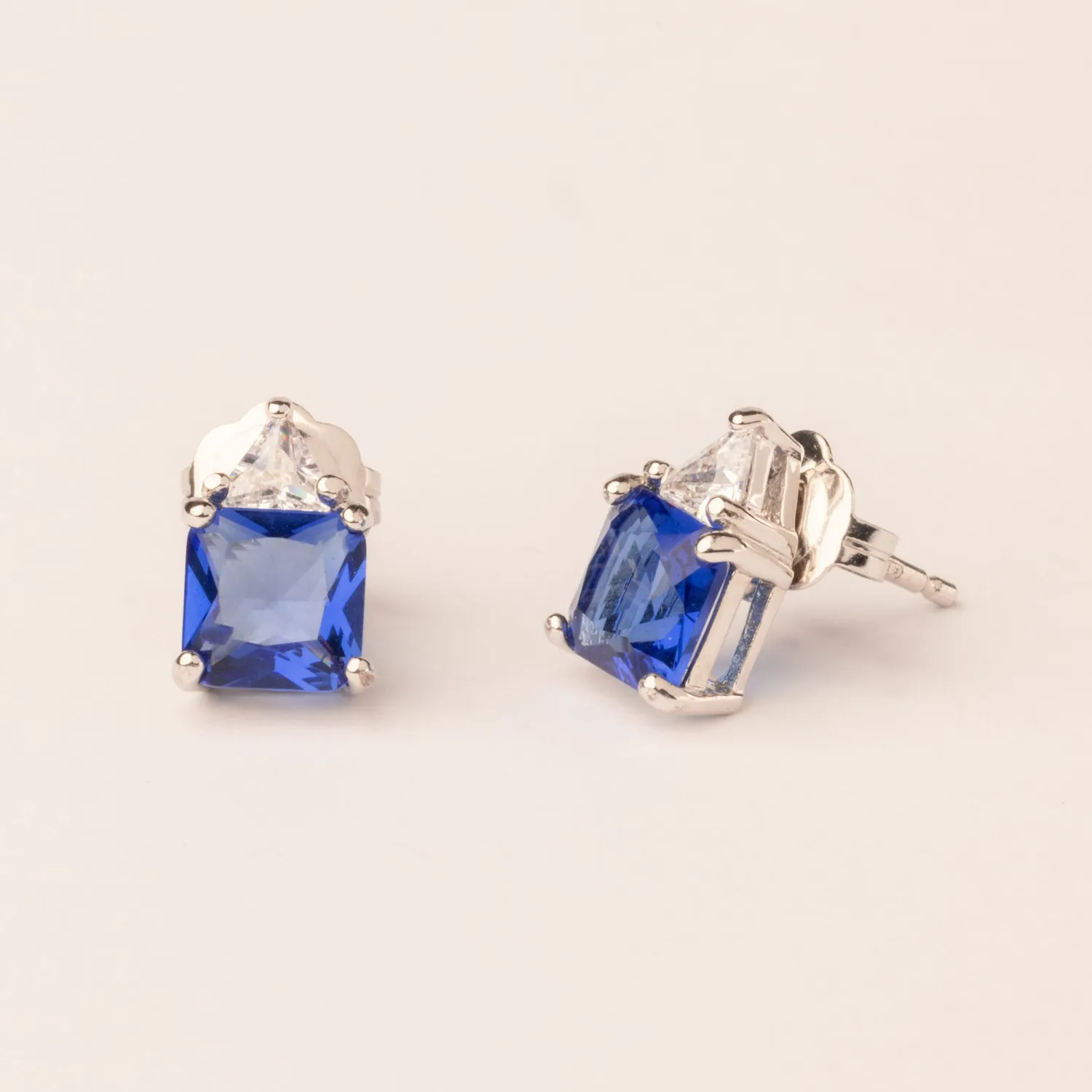 Ultima Edizione boucles d’oreilles triangle zircon