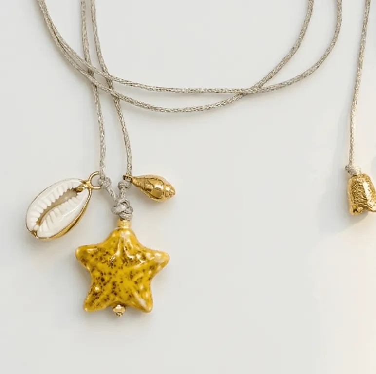 Elise Tsikis Skyros collier coquillage coton 50 cm