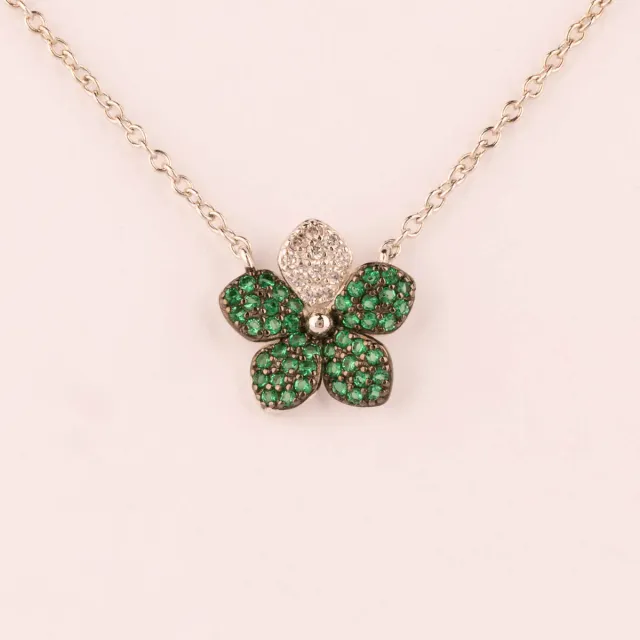 ULTIMA EDIZIONE fleur pavé collier singulier