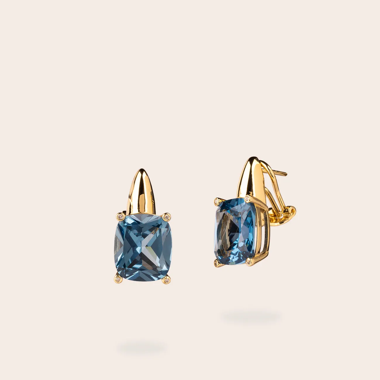 Ultima Edizione taille émeraude boucle zircon couleurs