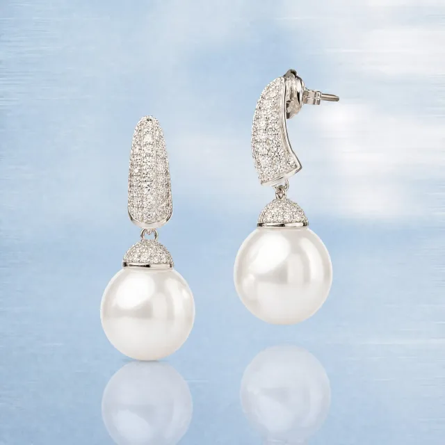 Ultima Edizione Virgola boucles d'oreilles pavé perle