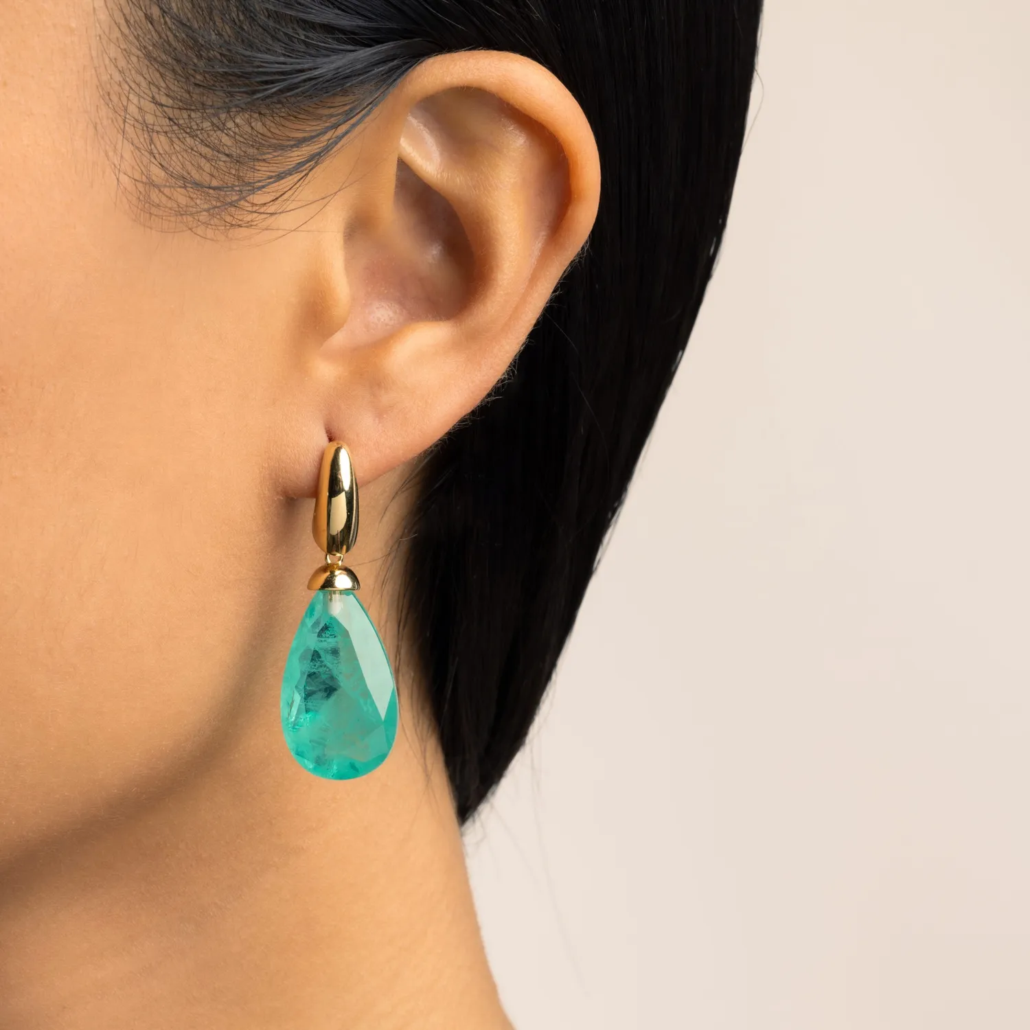 Ultima Edizione goutte colorée boucles d’oreilles pendantes lisses
