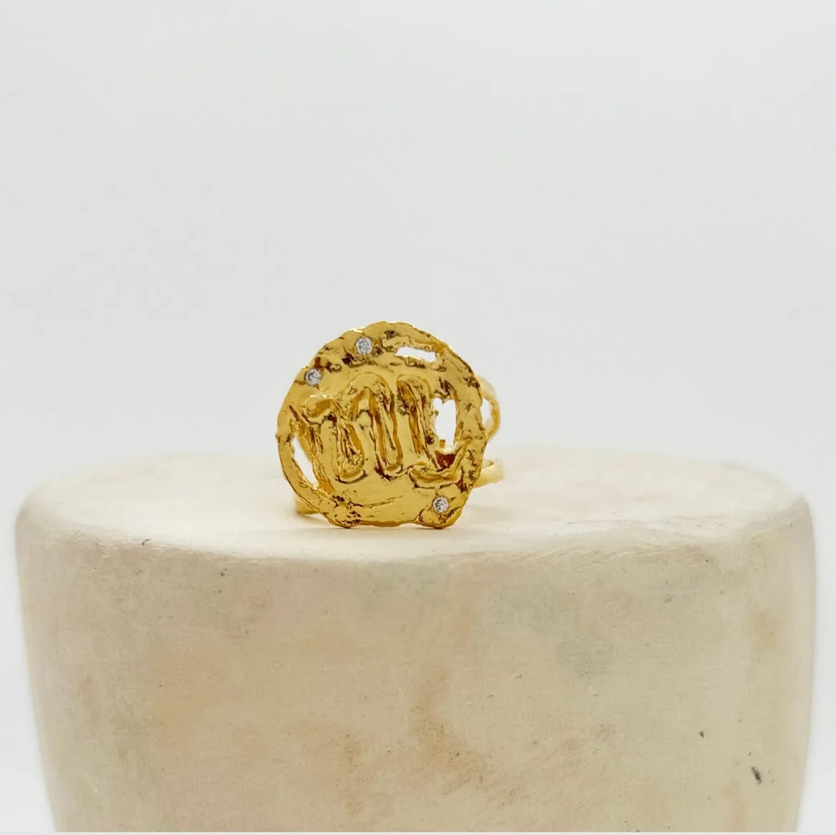 Elise Tsikis Mendi bague chevalière zircon blanc