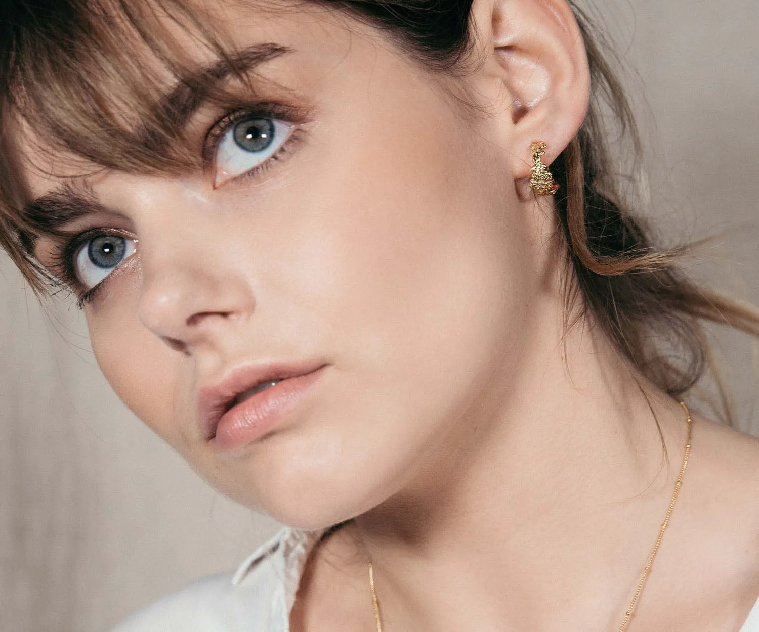 Elise Tsikis Le Trousseau Psia boucles d’oreilles or jaune