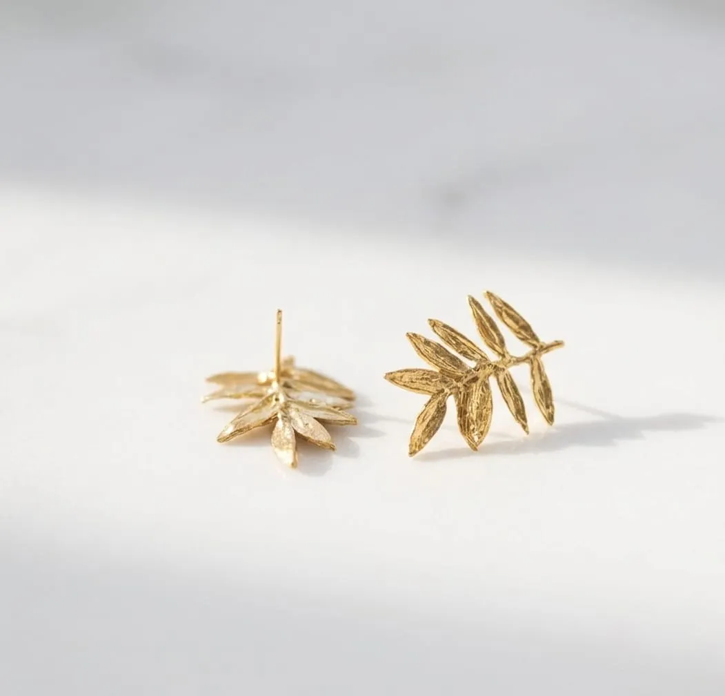 Elise Tsikis boucles Matrona feuilles olivier doré