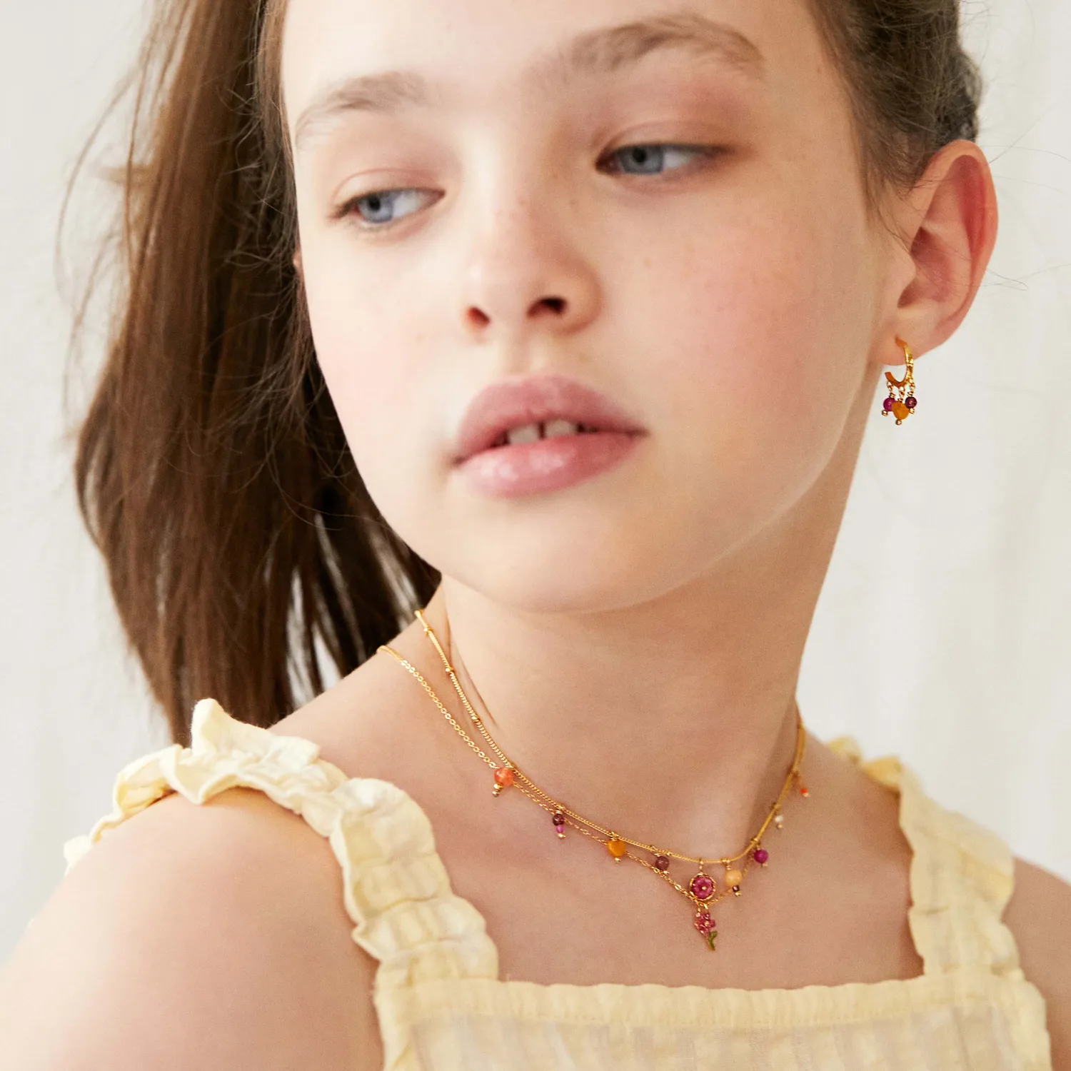 Elise Tsikis Iris collier fleur rose longueur femme doré