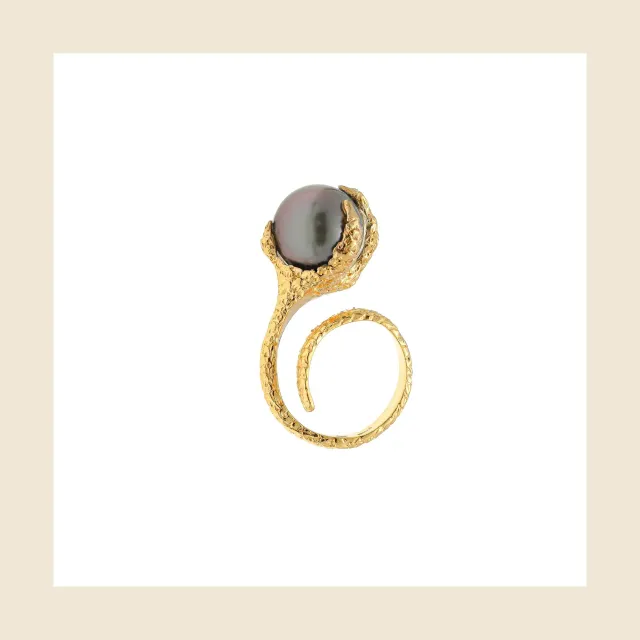 Lorella Tamberi Canal Artemis Talon Ring with Tahitian Pearl bague dorée