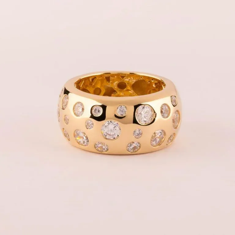 Ultima Edizione bague large fascia zircons blancs