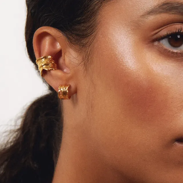 Elise Tsikis Chenea earcuff sans piercing or jaune