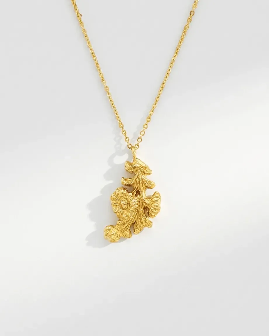 Elise Tsikis Sienne collier breloque doré 45 cm