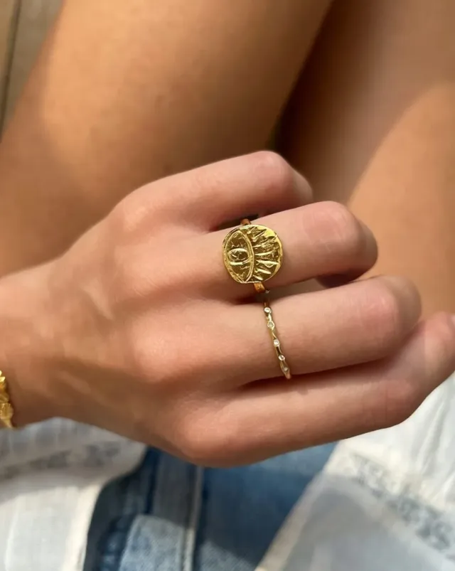 Elise Tsikis Drama bague œil dorée ajustable
