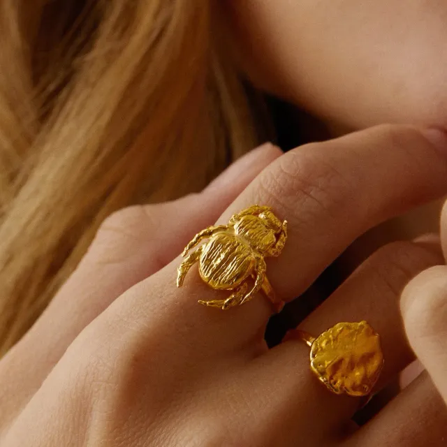 Elise Tsikis Iepa bague scarabée réglable or jaune
