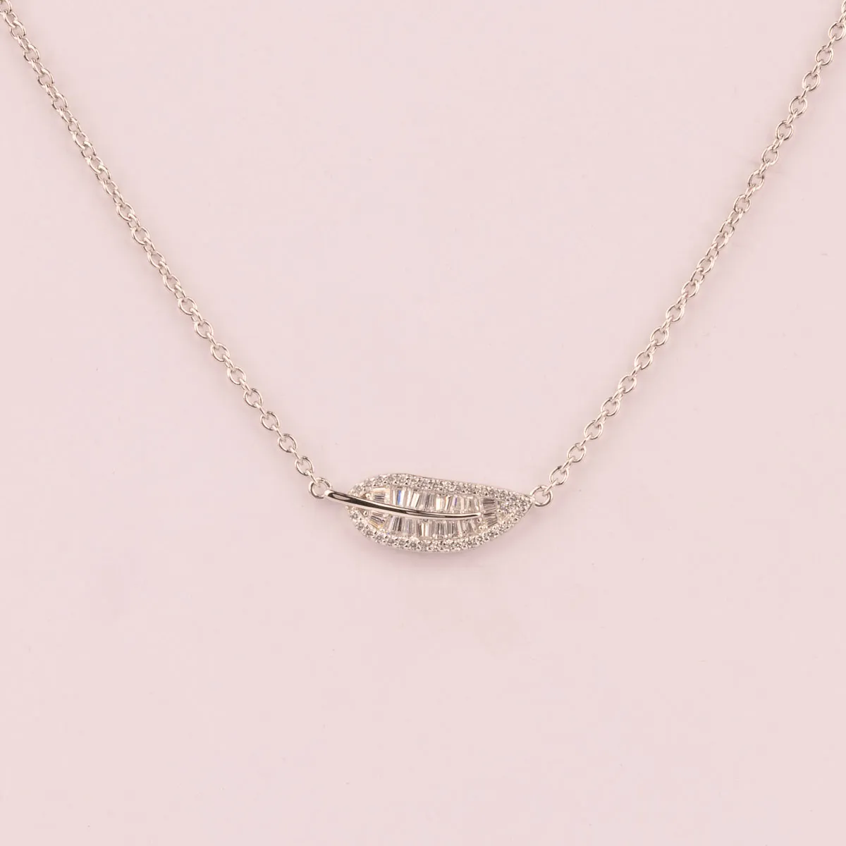 Ultima Edizione Plume collier plume fin