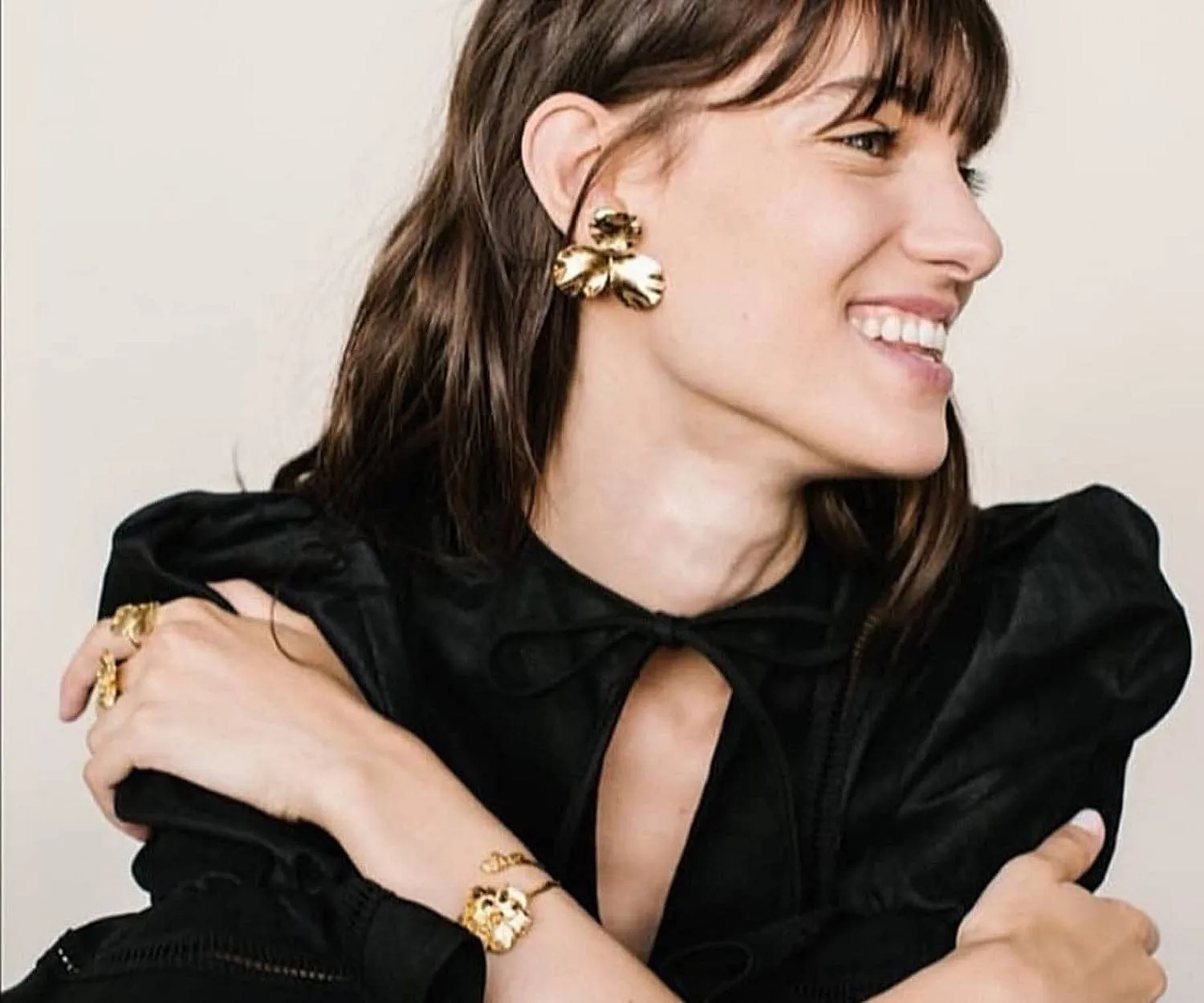 Elise Tsikis Pensée Medium boucles fleur dorée