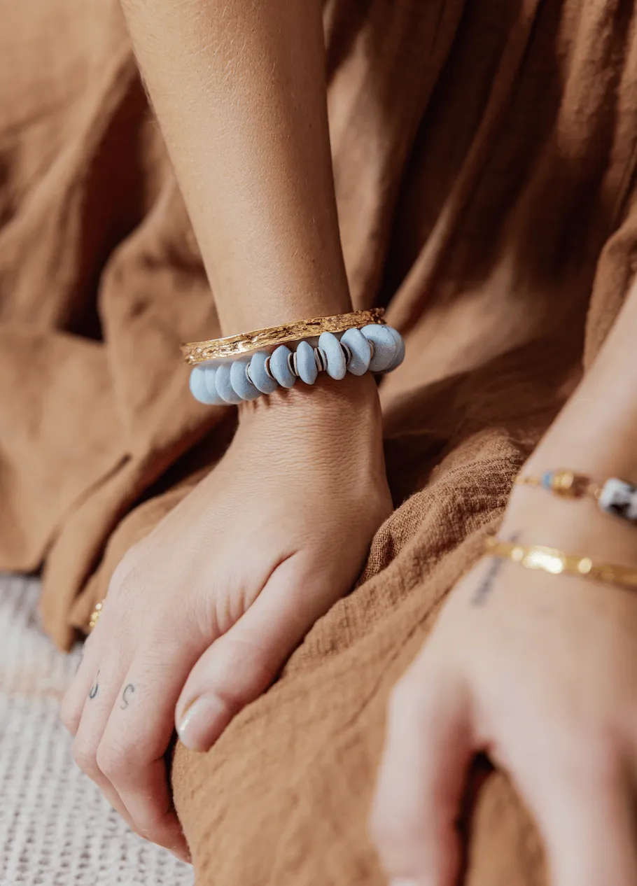 Elise Tsikis Trikala bracelet perles bleu poudré 8 cm