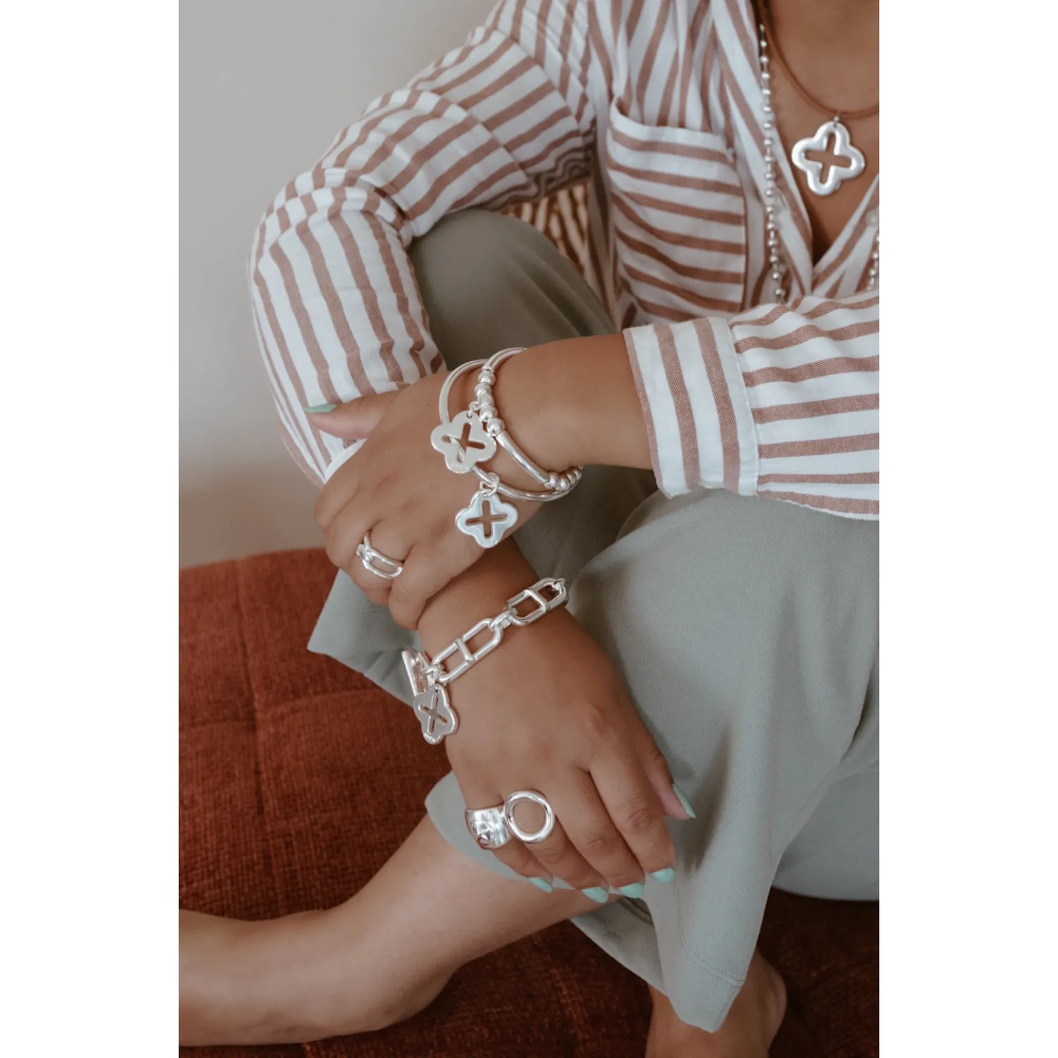 Secret de Cuir N°1329 jonc 4 feuilles plaqué argent