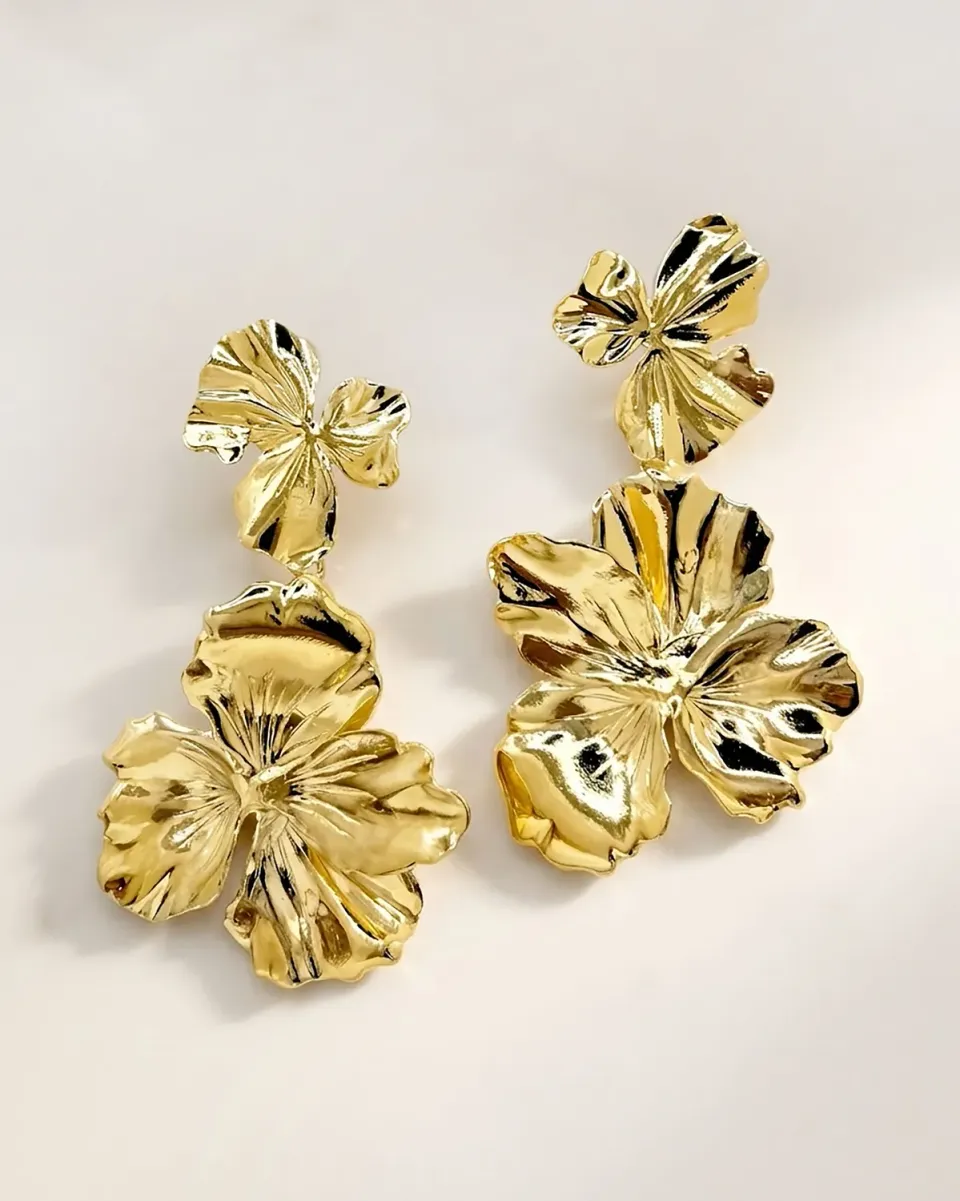 Elise Tsikis Nemesis Thalie boucles fleurs 7 cm
