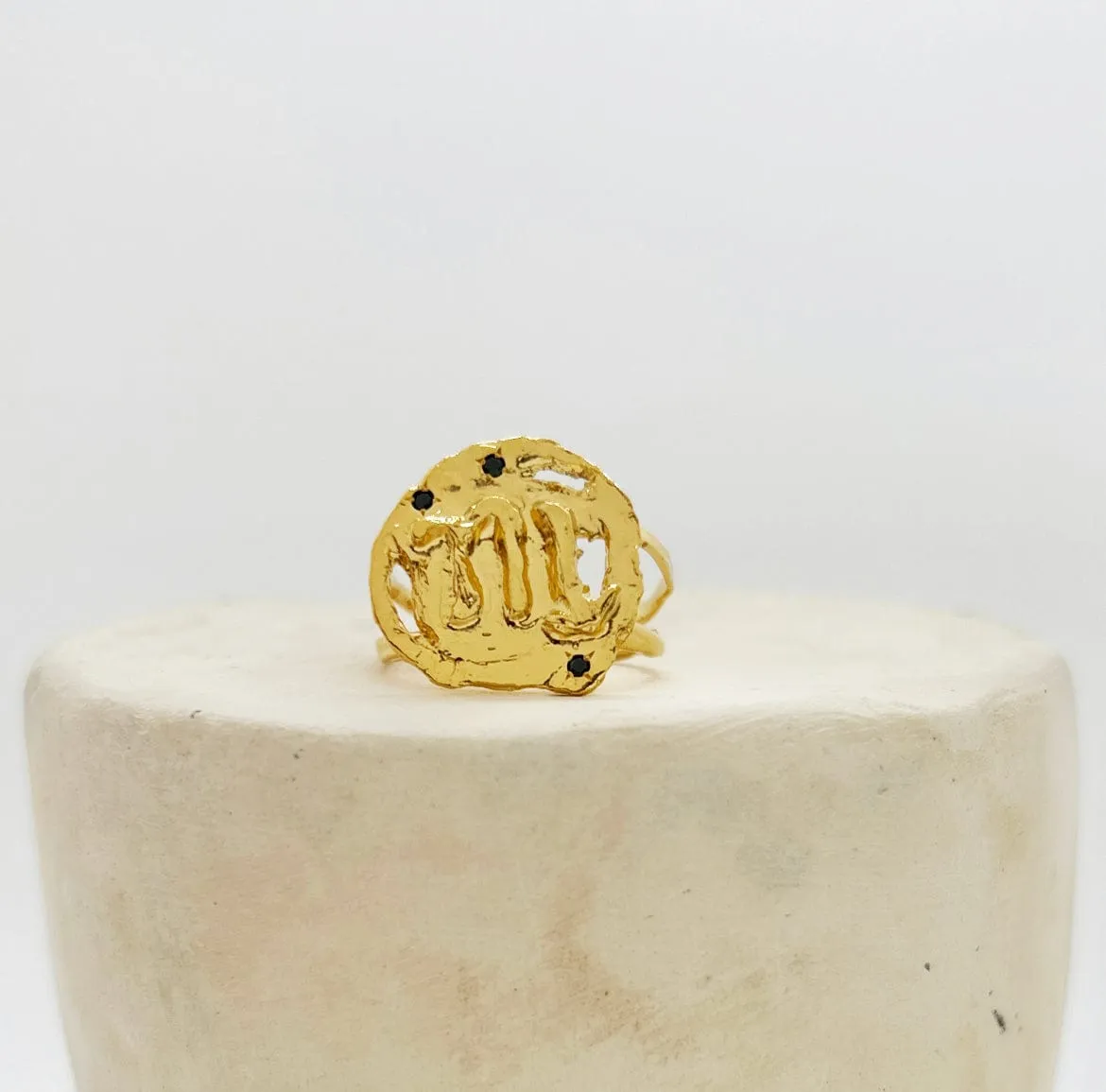 Elise Tsikis Mendi bague chevalière zircon blanc
