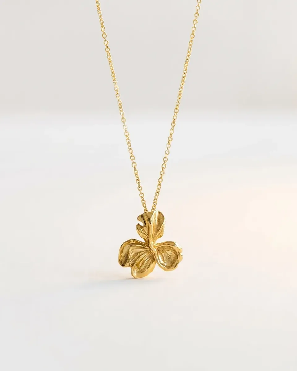 Elise Tsikis Némésis Silane collier fleur or jaune
