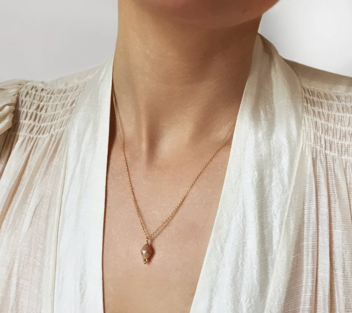 Elise Tsikis Kava collier pierre naturelle mauve