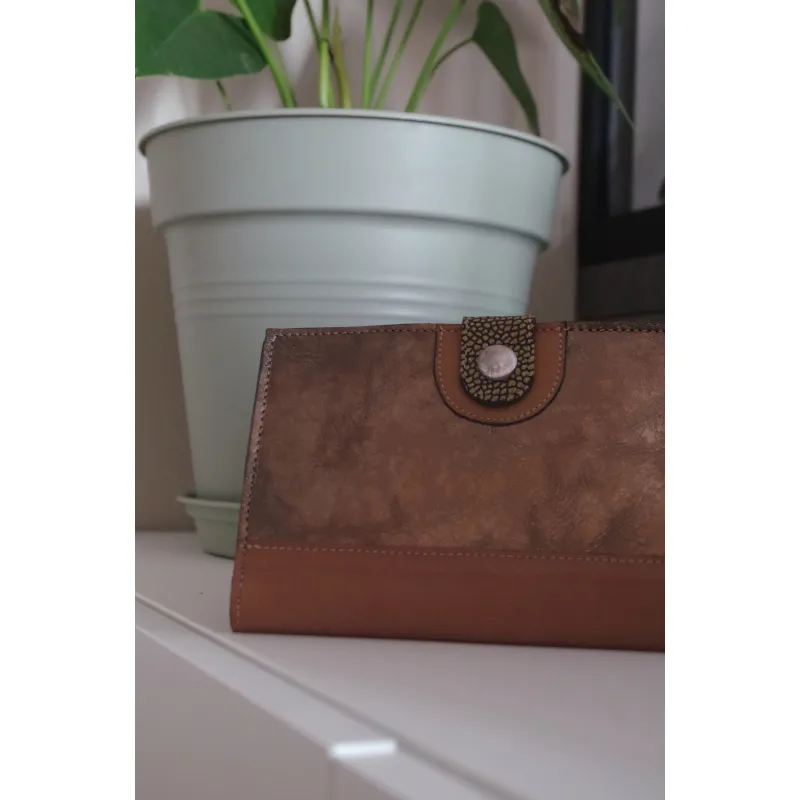 Secret de Cuir PM bouton bronze portefeuille cuir vache