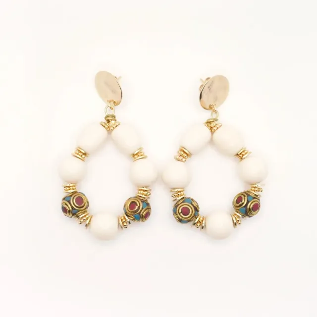 Cloralys Esmée boucles d'oreilles pendantes 6,5 cm écru