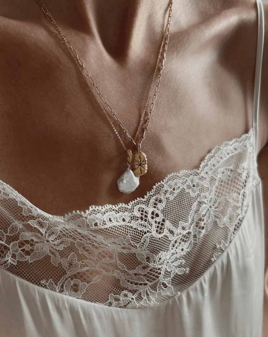 Elise Tsikis Alozia collier chaîne 50 cm zircon noir