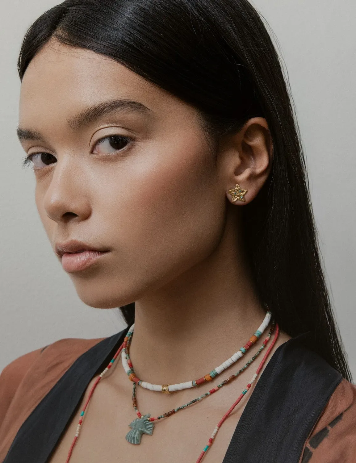 Elise Tsikis Meada collier blanc pierres naturelles