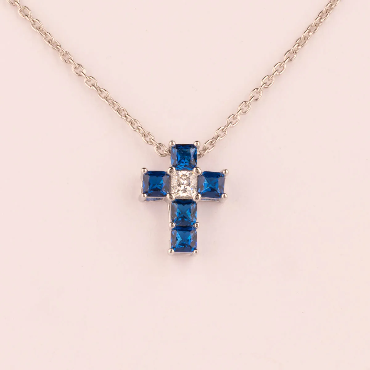 Ultima Edizione Crocetta Carre pendentif croix zircons