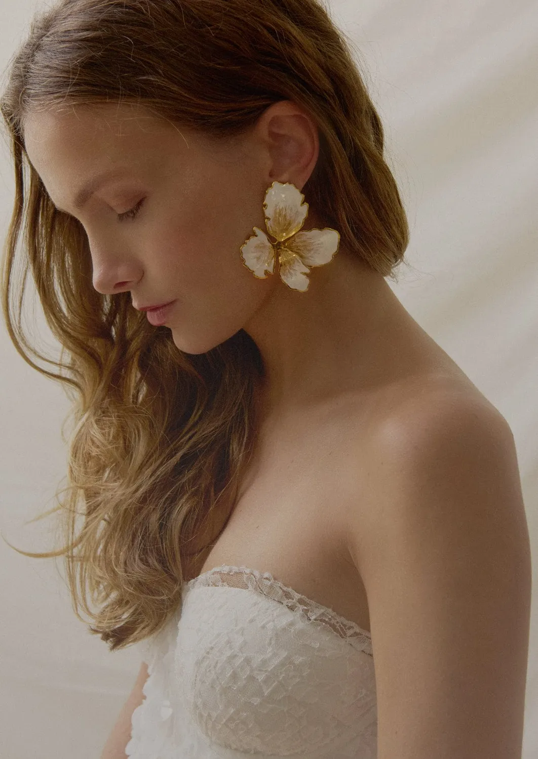 Elise Tsikis Nemesis Large boucles émaillées fleurs