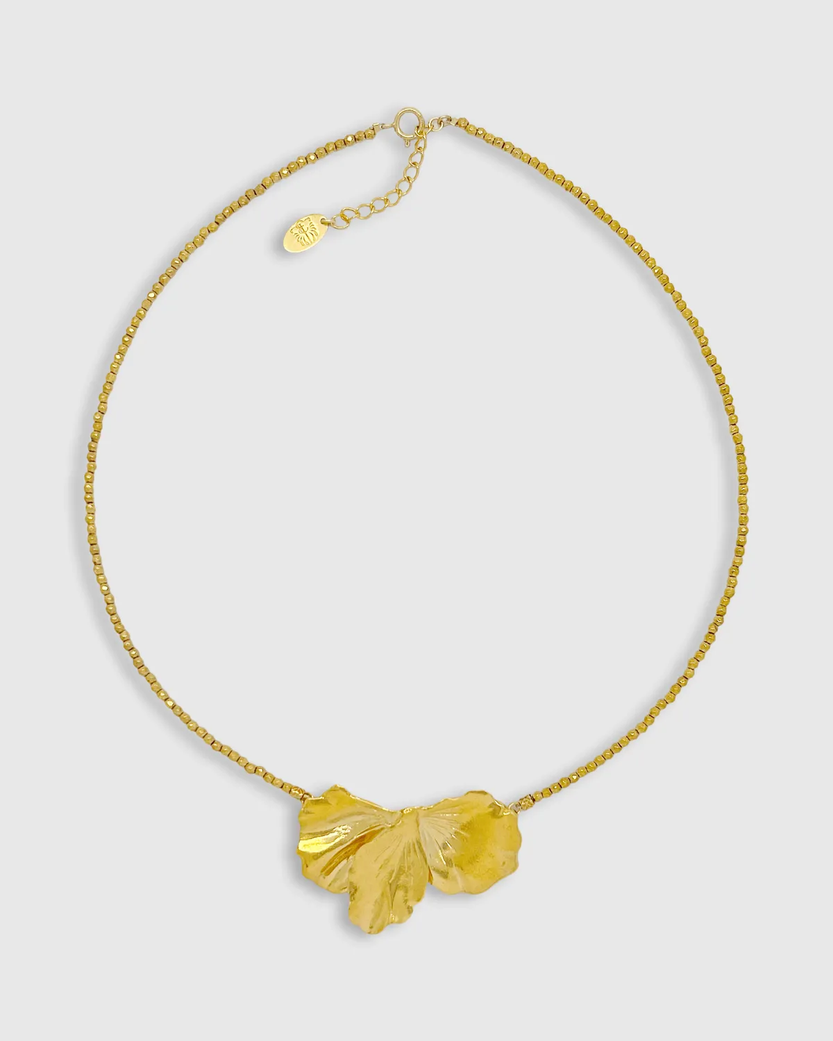 Elise Tsikis Némésis Karyes collier plaqué or 40 cm
