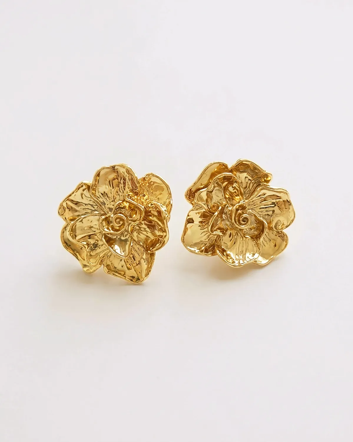 Elise Tsikis Sarah boucles fleur pin doré